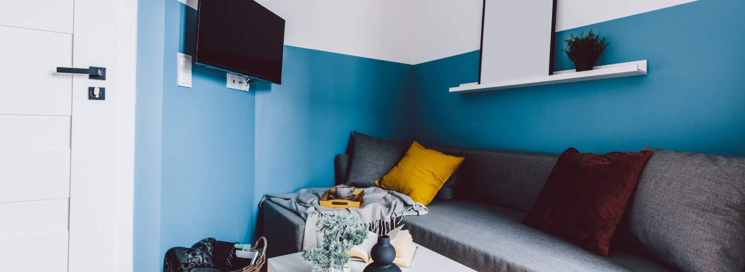 Behang voor kleine woonkamer in vt wonen stijl met rustige print